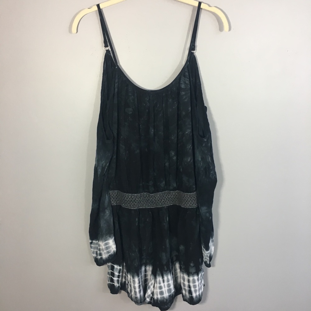 Joe & Elle Black Tie Dye Boho Cold Shoulder Romper